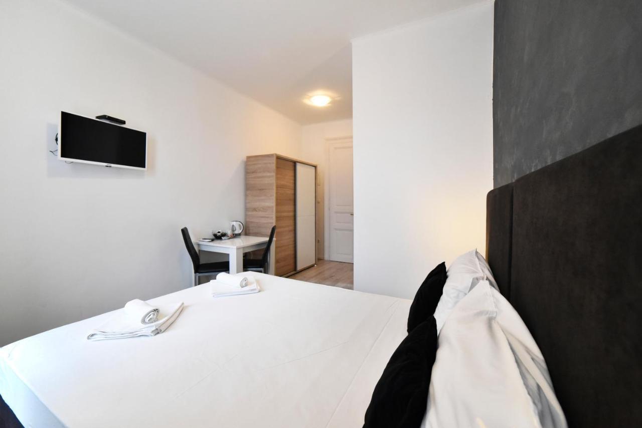 Virtus Apartments And Rooms With Free Private Parking ザグレブ エクステリア 写真