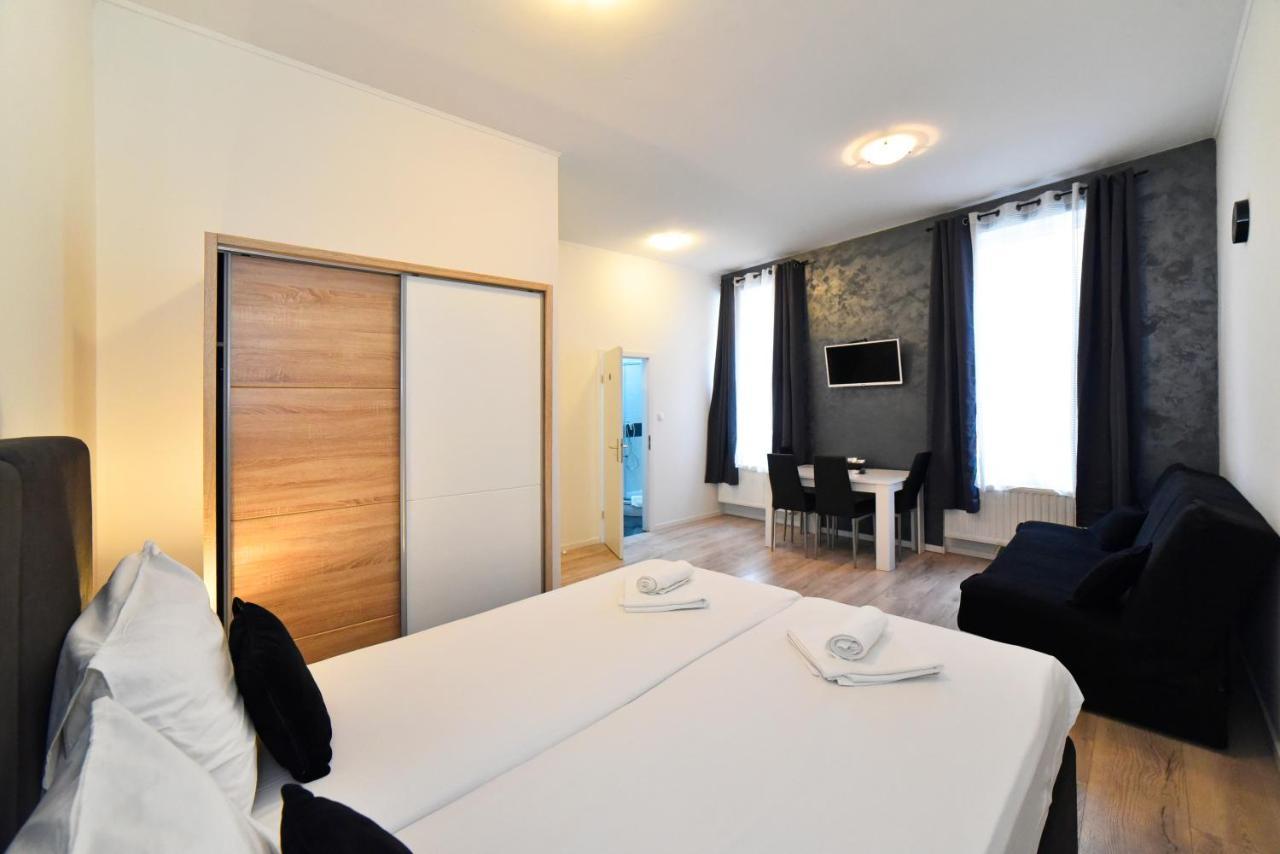 Virtus Apartments And Rooms With Free Private Parking ザグレブ エクステリア 写真