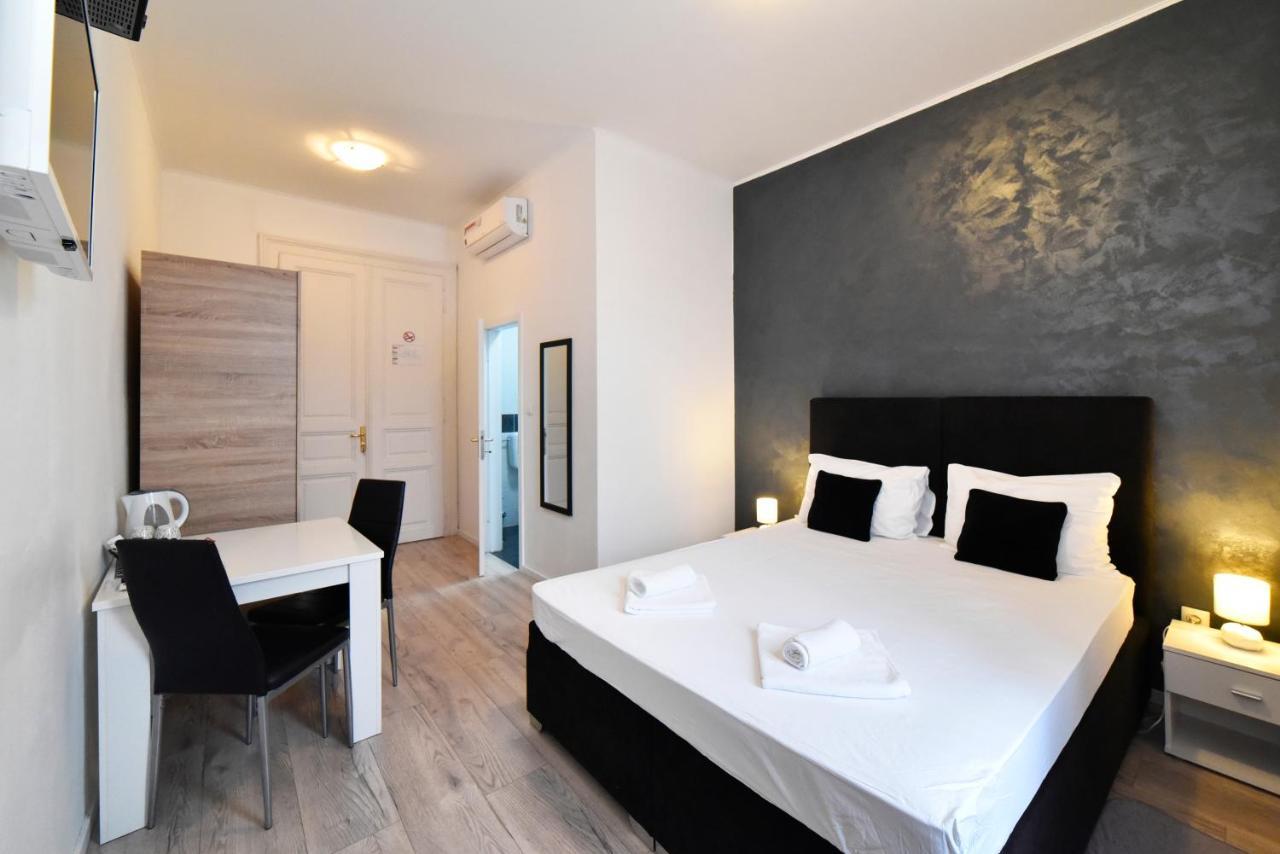 Virtus Apartments And Rooms With Free Private Parking ザグレブ エクステリア 写真