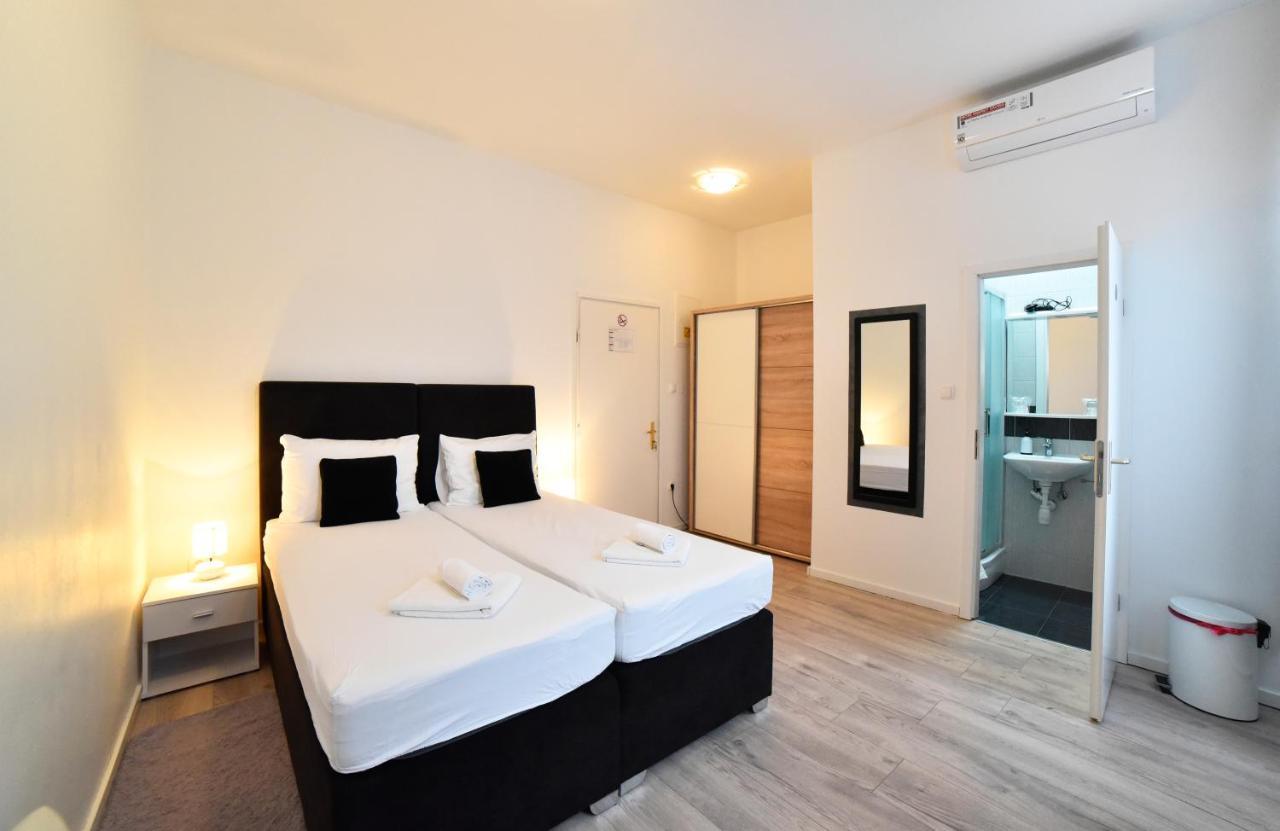 Virtus Apartments And Rooms With Free Private Parking ザグレブ エクステリア 写真
