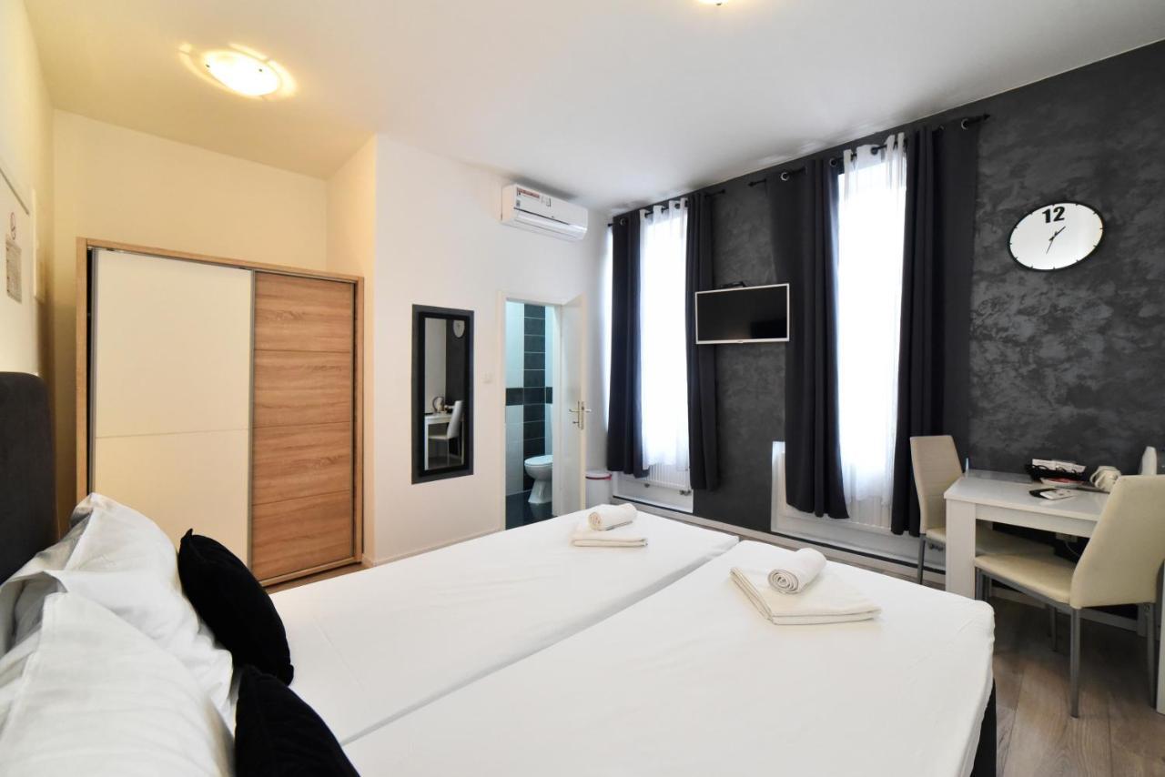 Virtus Apartments And Rooms With Free Private Parking ザグレブ エクステリア 写真