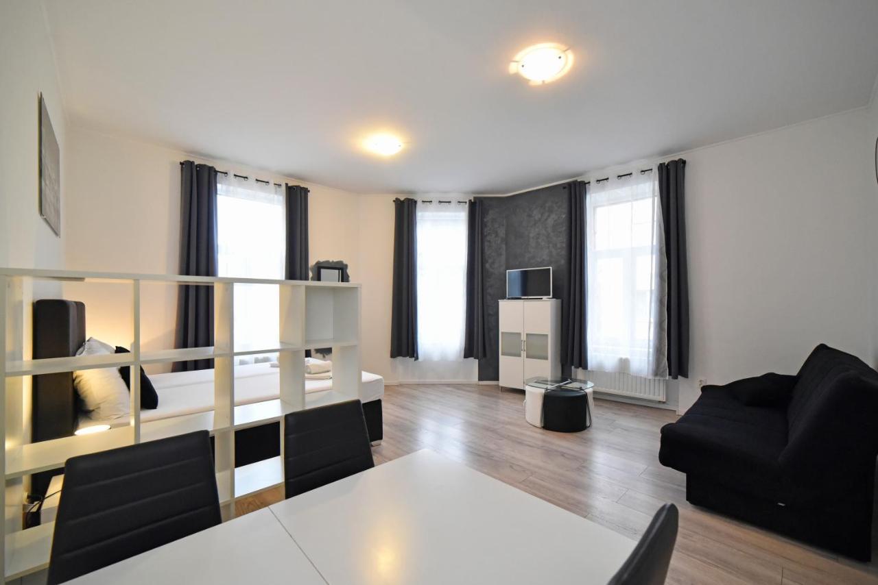 Virtus Apartments And Rooms With Free Private Parking ザグレブ エクステリア 写真