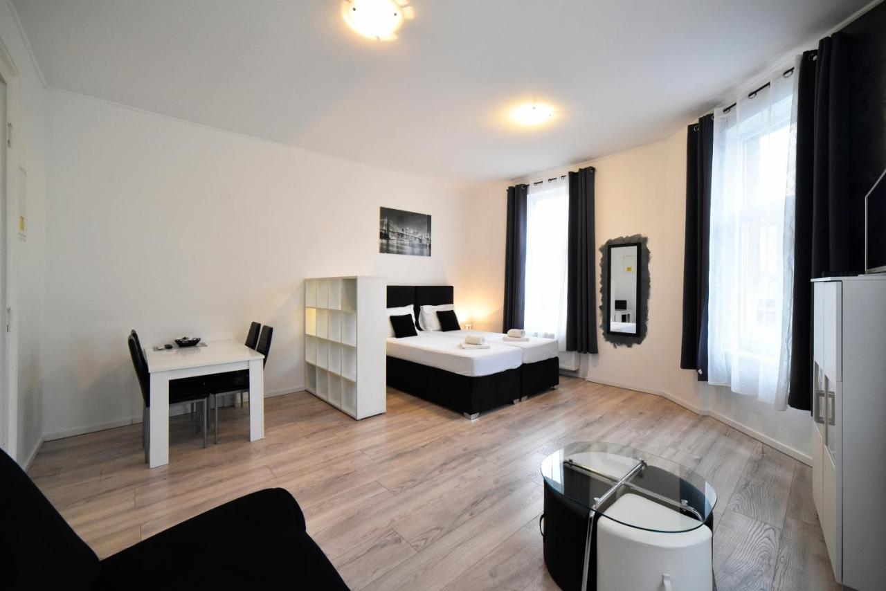 Virtus Apartments And Rooms With Free Private Parking ザグレブ エクステリア 写真