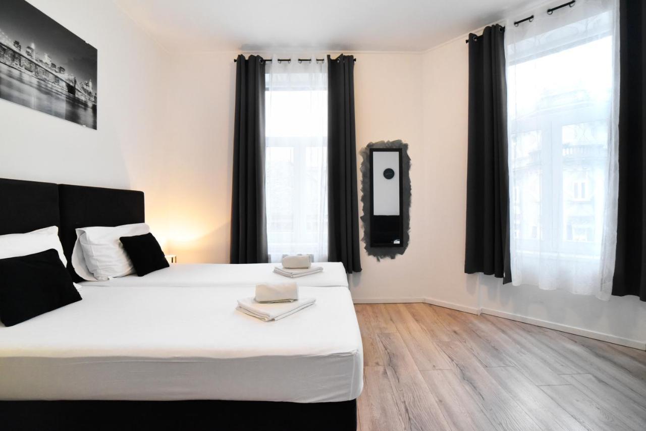 Virtus Apartments And Rooms With Free Private Parking ザグレブ エクステリア 写真
