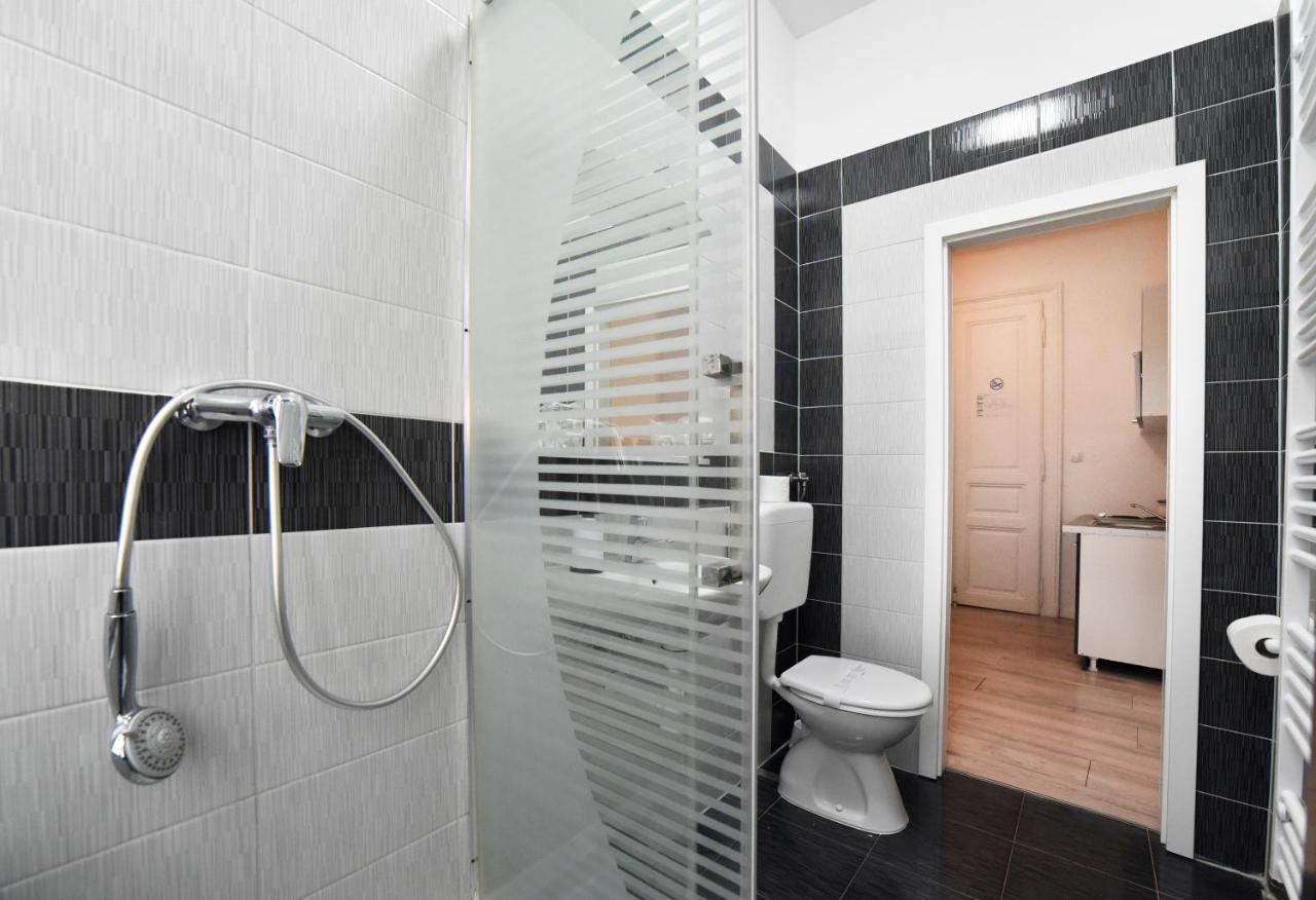 Virtus Apartments And Rooms With Free Private Parking ザグレブ エクステリア 写真