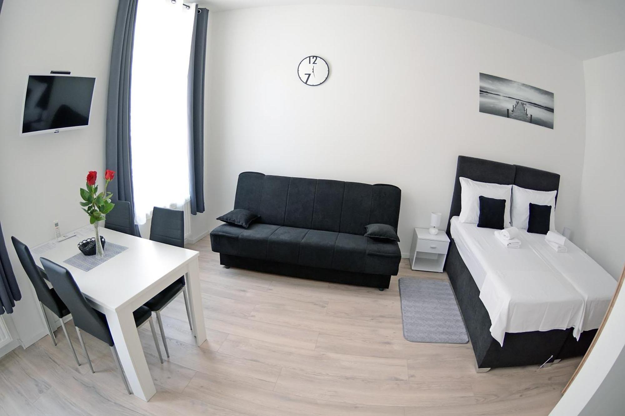 Virtus Apartments And Rooms With Free Private Parking ザグレブ 部屋 写真