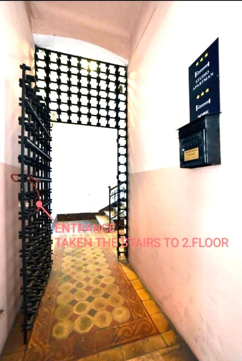 Virtus Apartments And Rooms With Free Private Parking ザグレブ エクステリア 写真