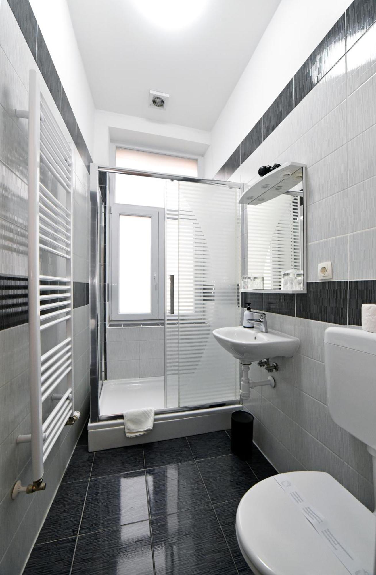 Virtus Apartments And Rooms With Free Private Parking ザグレブ エクステリア 写真