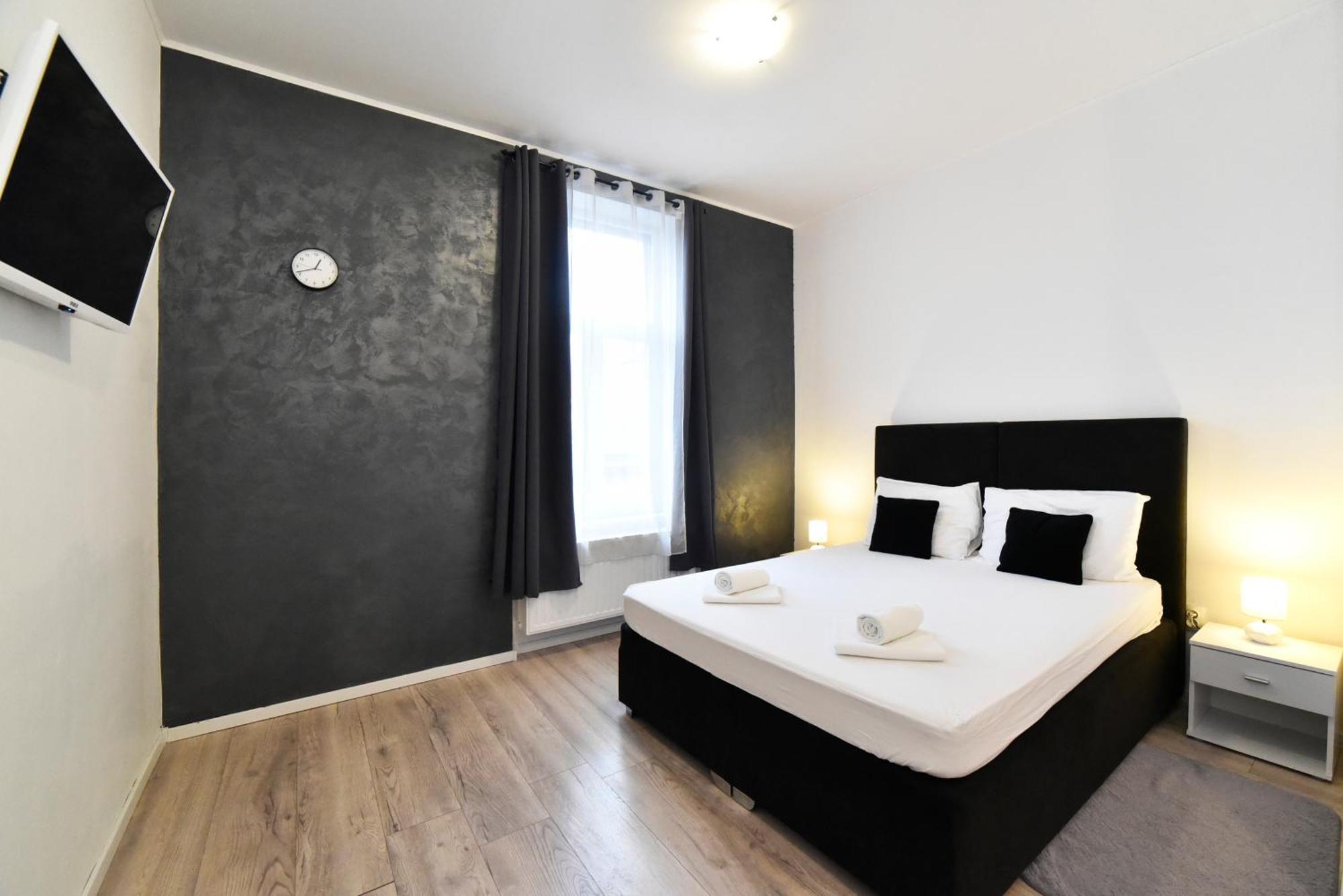 Virtus Apartments And Rooms With Free Private Parking ザグレブ エクステリア 写真